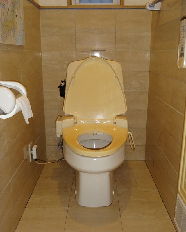 一体型トイレ ウォシュレット（便座）故障 トイレキャンペーンからの交換依頼対応 TOTOトイレ交換・修理作業 熊本市