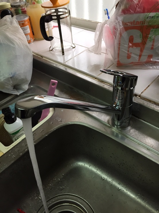 水のトラブル（台所蛇口の水漏れ修理交換⑧：大分）の画像