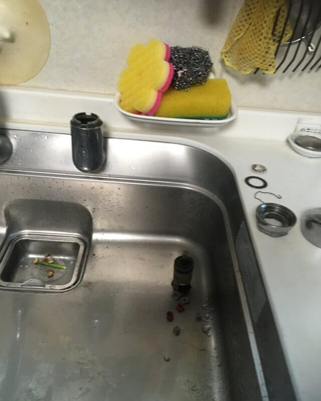 【水のトラブル】台所水漏れ部品交換作業③の画像