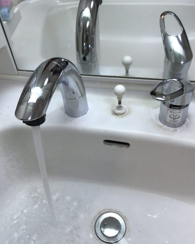 洗面台 水道 蛇口 ガレージ 倉庫 かほく市 引取にてお願いいたします かほく市の水道修理はハウスラボホーム｜水道局指定で安心対応